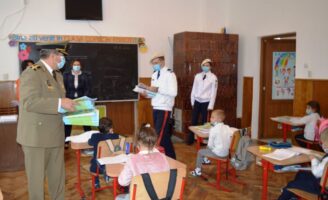 Zeci de elevi din județul Suceava au fost retrași din sistemul educațional de stat